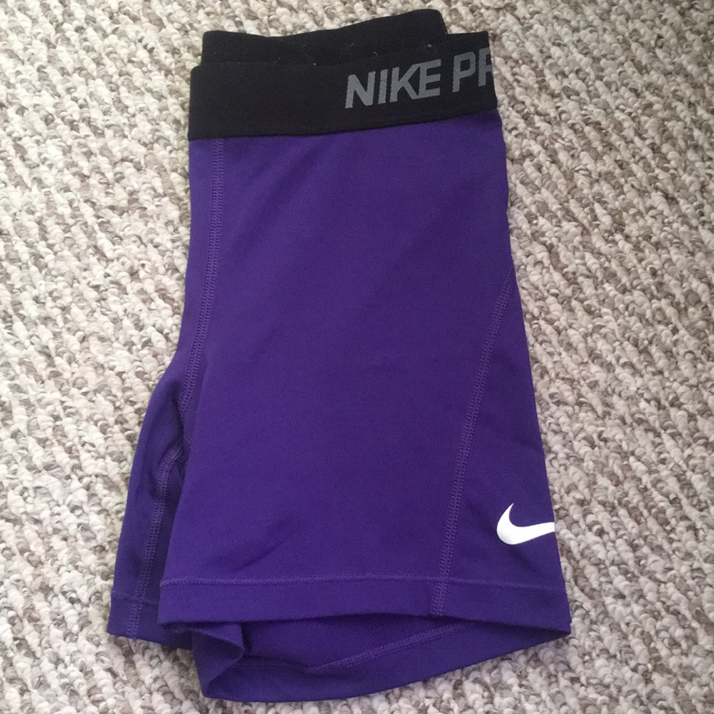 NWOT Nike Spandex Shorts